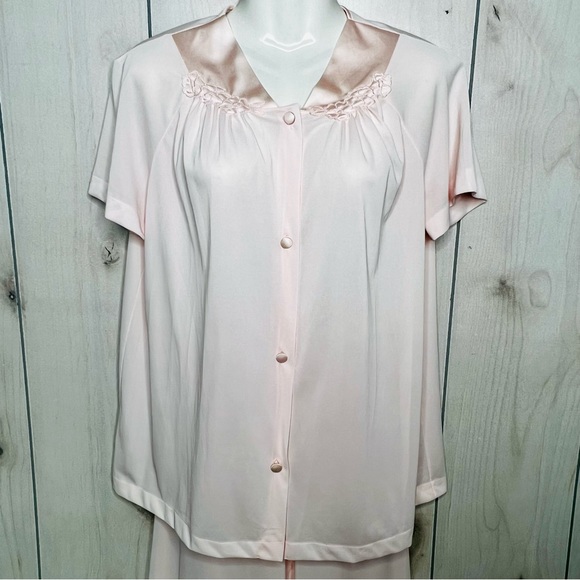Vintage Vanity Fair Pink Silky Pajama 3 Pc Set  Robe Top Pants EXC - Picture 6 of 12